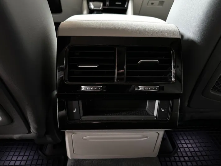 VOLKSWAGEN TOUAREG 2021