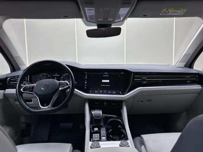 VOLKSWAGEN TOUAREG 2021